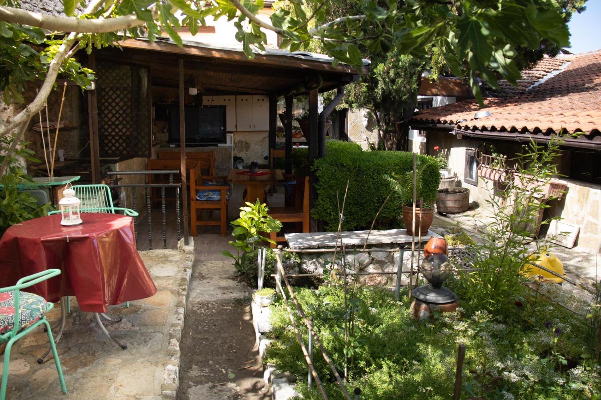 Старата баkалия The old grocery, guest rooms Балчик Экстерьер фото